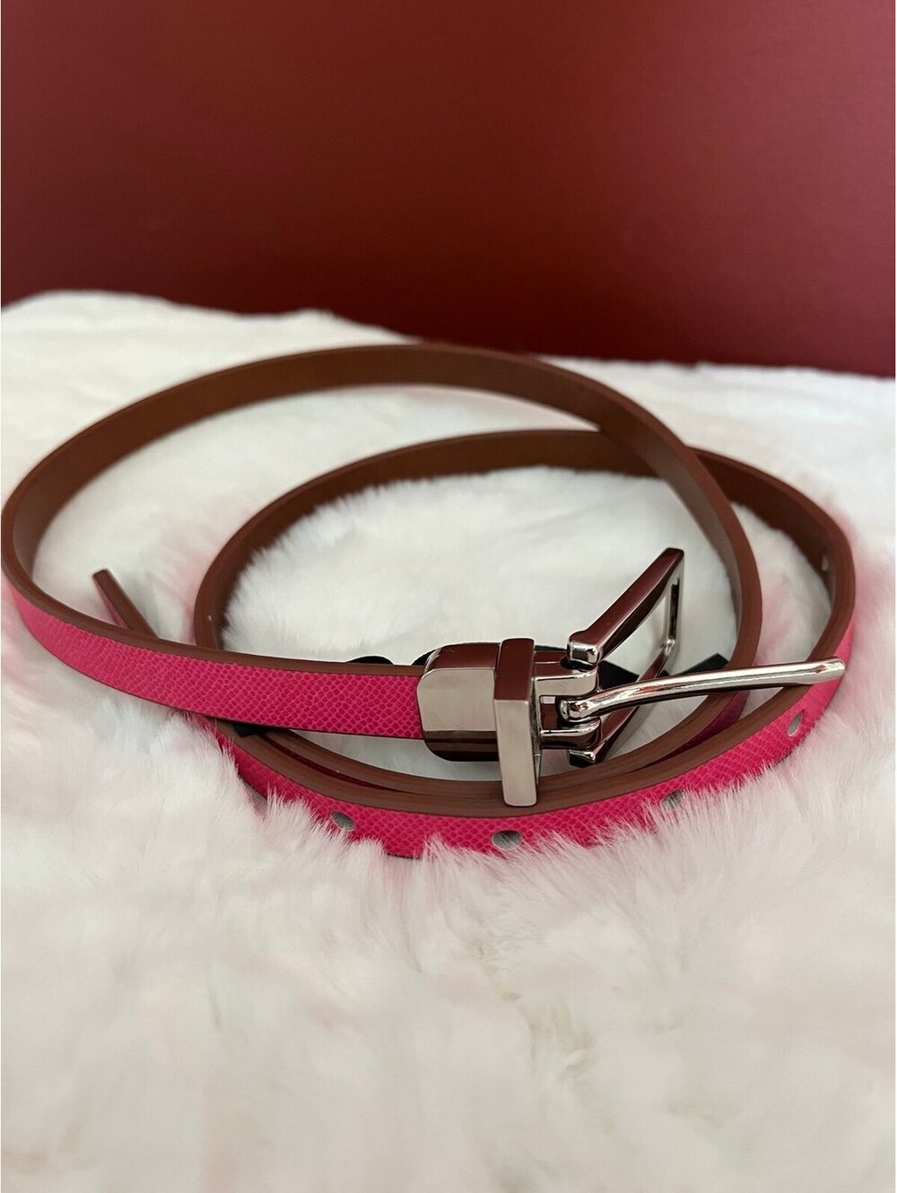 Express women’s size medium reversible pink and brown thin belt, silver har